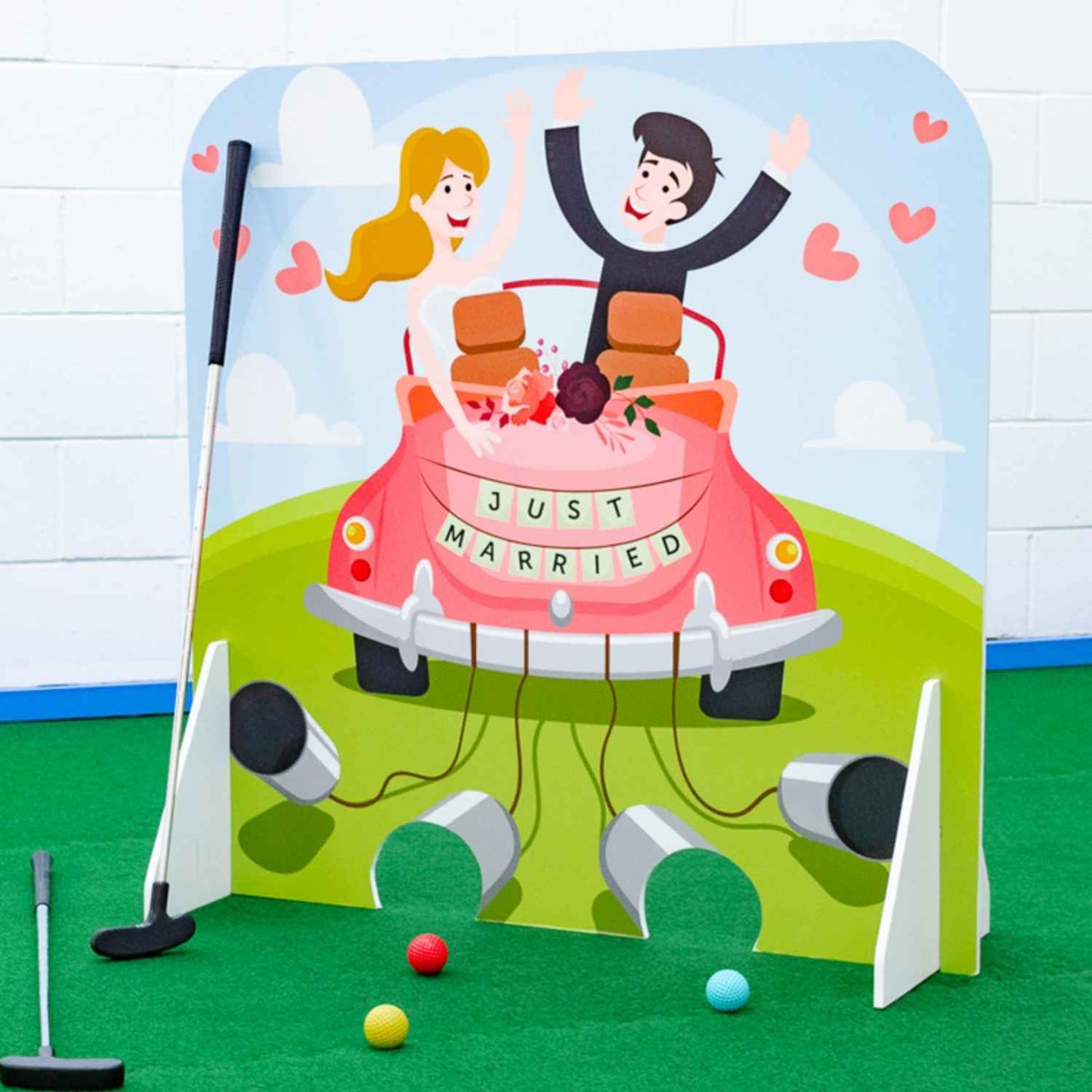 Obstacle de mini-golf, mariage, voiture d'évasion