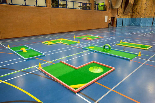 Parcours de mini-golf pour groupes scolaires (6 trous)